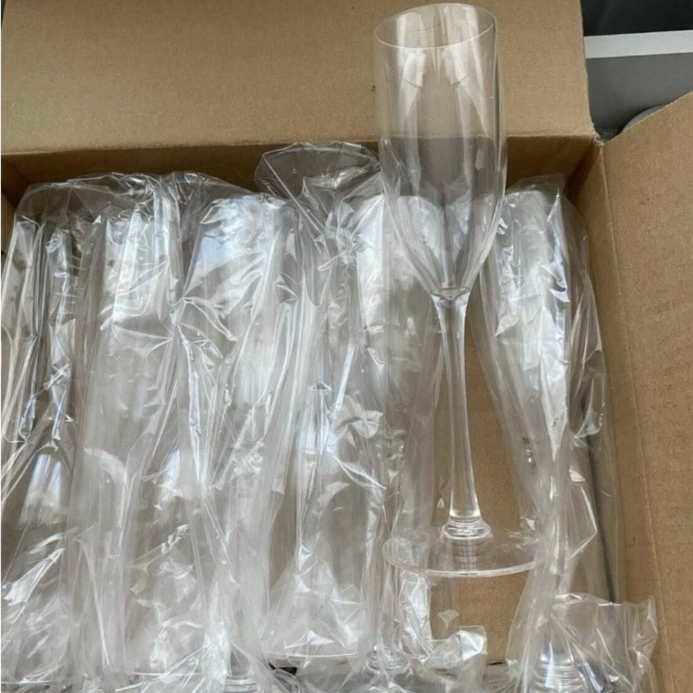Elegant Clear Champagne Flutes